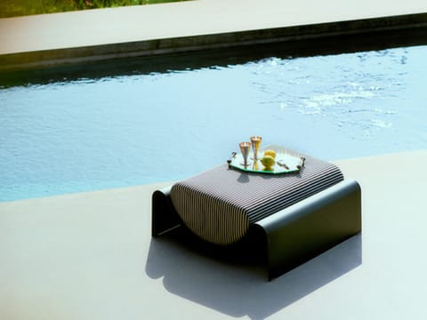 Eclipse stool
